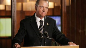 Charles Logan at podium 24 Season 5 Episode 17