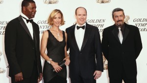 Dennis Haysbert Kim Raver and Jon Cassar at Monte Carlo Television Festival 2006