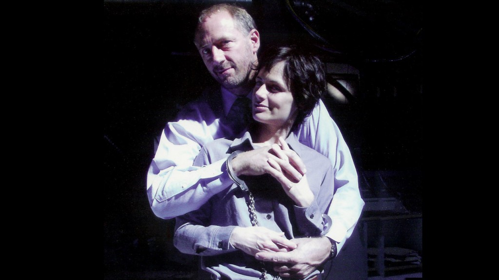 Xander Berkeley and Sarah Clarke behind the scenes on 24 Season 2