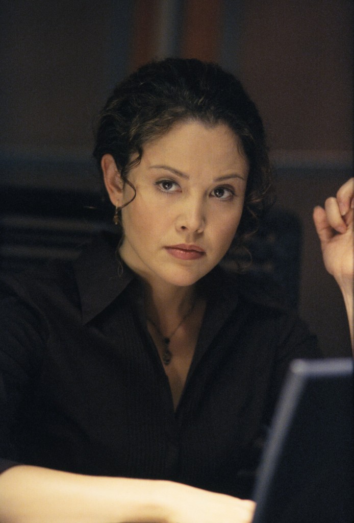 Reiko Aylesworth as Michelle Dessler in 24 Season 2