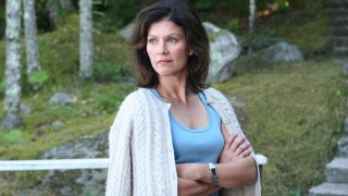 Wendy Crewson in Who Loves the Sun