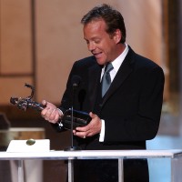 Kiefer Sutherland wins Screen Actors Guild Award - 2004