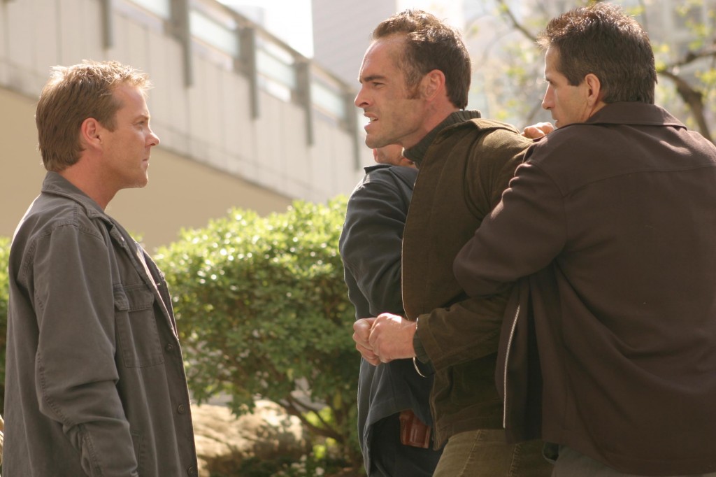 Jack Bauer and Stephen Saunders in 24 Season 3 Episode 23