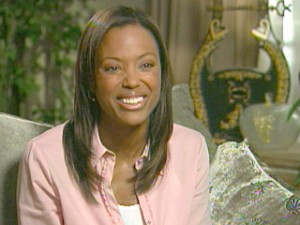 Aisha Tyler talks to Extra