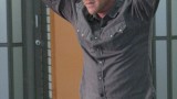 Jack Bauer turns himself in on 24 Season 5 Episode 3