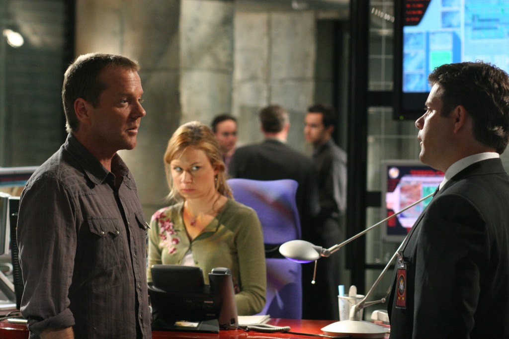 Jack Bauer works with Lynn McGill in 24 Season 5 Episode 5