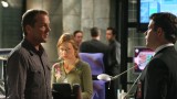 Jack Bauer works with Lynn McGill in 24 Season 5 Episode 5