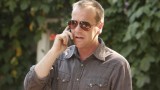 Kiefer Sutherland as Jack Bauer with sunglasses in 24 Season 5 premiere