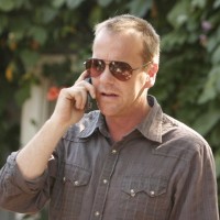 Kiefer Sutherland as Jack Bauer with sunglasses in 24 Season 5 premiere
