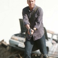 Jack Bauer prepares for action 24 Season 5 Episode 1