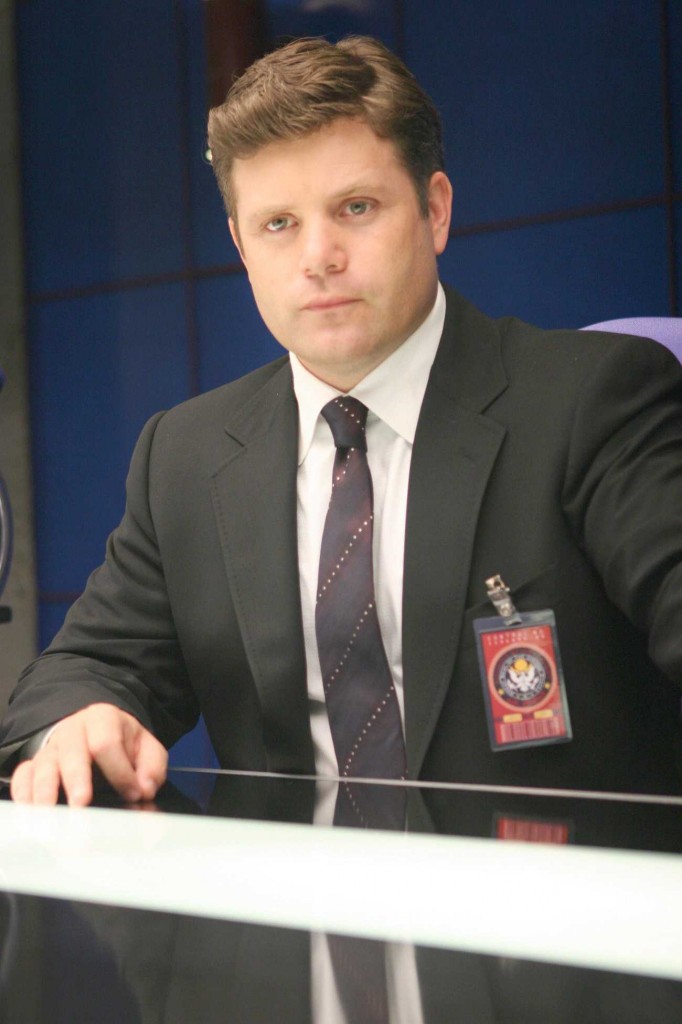 Lynn McGill (Sean Astin) runs lead as CTU tracks terrorists in 24 Season 5 Episode 5