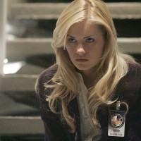 Elisha Cuthbert as Kim Bauer in 24 Season 5 Episode 12