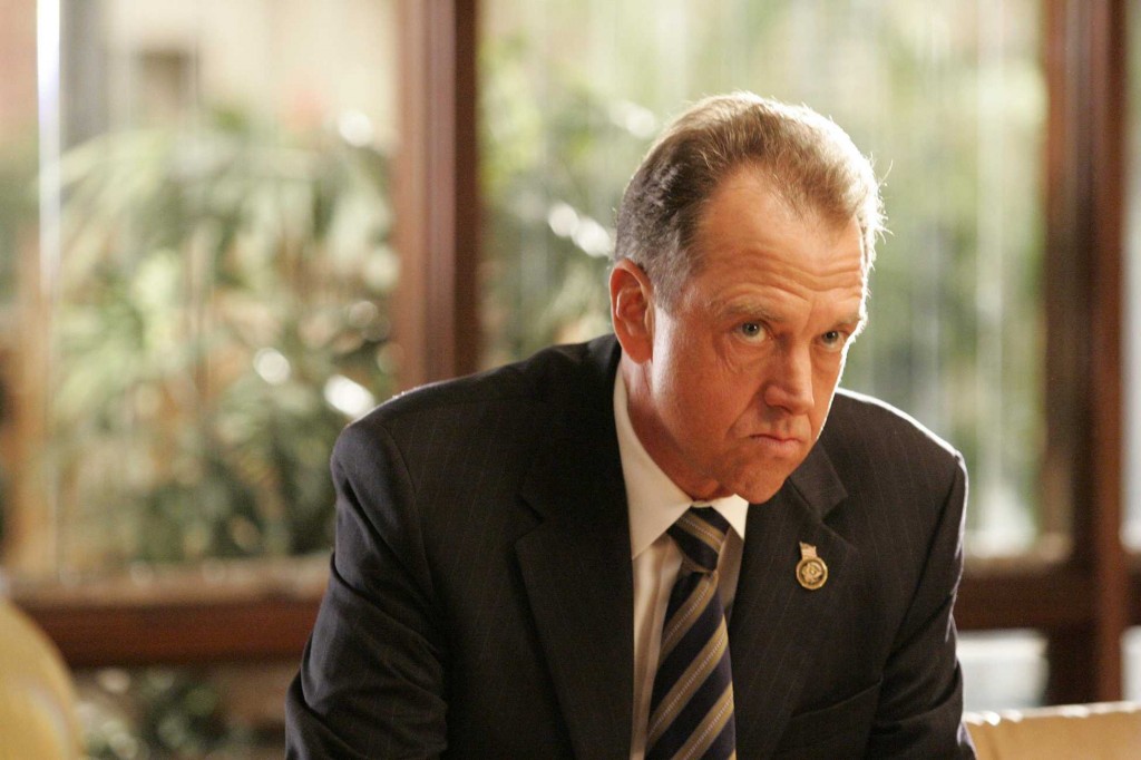 Gregory Itzin as Charles Logan in 24 Season 5 Episode 12