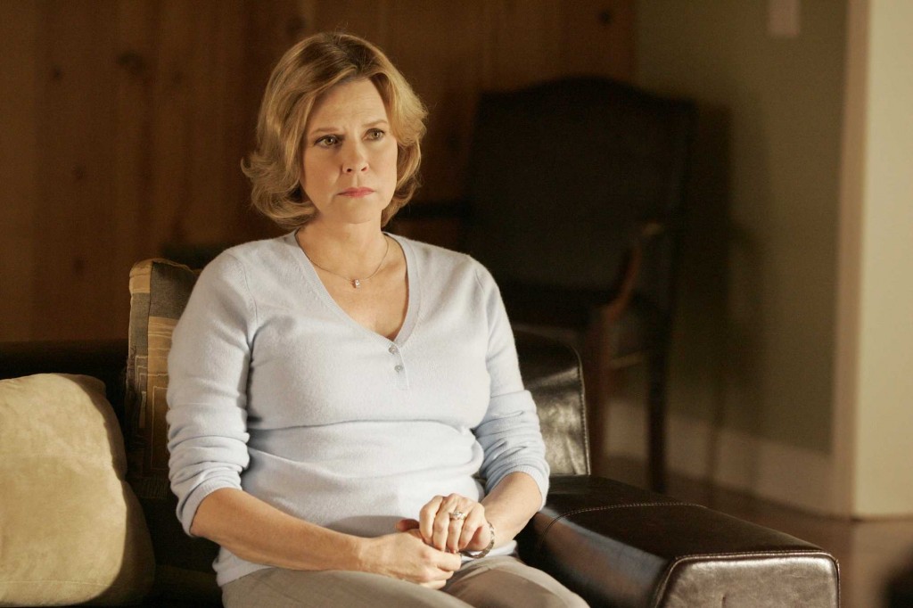 Jobeth Williams guest stars as Miriam Henderson in 24 Season 5 Episode 11