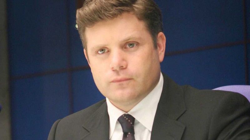 Sean Astin as Lynn McGill in 24 Season 5 Episode 5