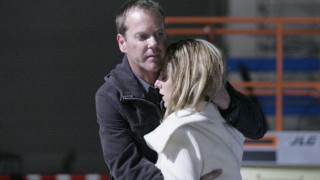 Jack Bauer hugging Audrey Raines in 24 Season 5