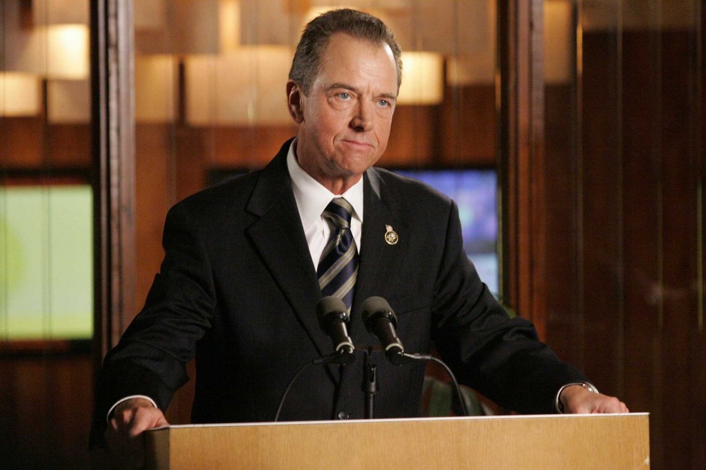 Charles Logan holds a press conference in 24 Season 5 Episode 17