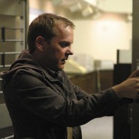 Jack Bauer retrieving the safety deposit box in 24 Season 5 Episode 17