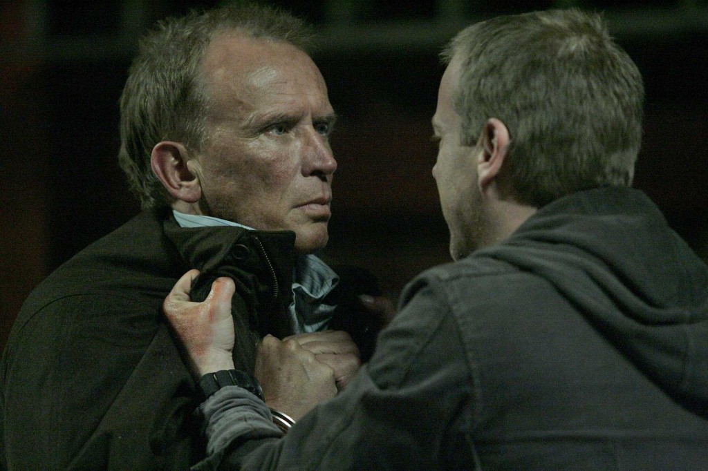 Jack Bauer captures Christopher Henderson in 24 Season 5 Episode 19