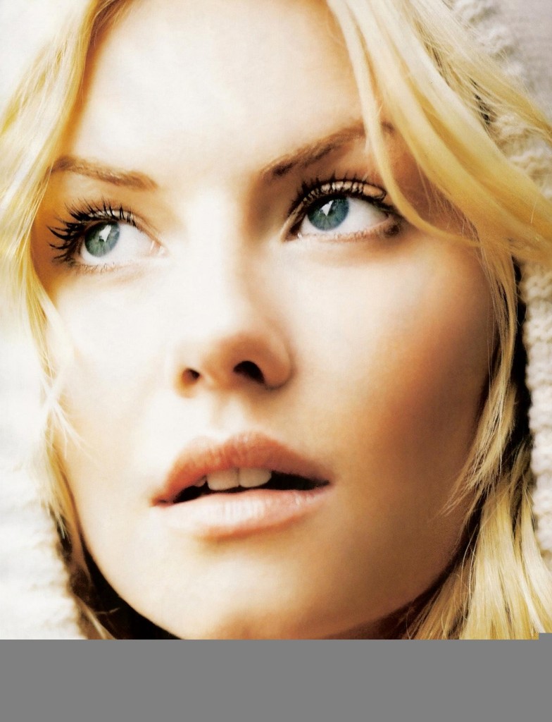 Elisha Cuthbert 944 Magazine Scan 04