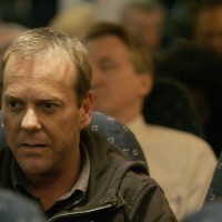 Jack Bauer boarding plane in 24 Season 5 Episode 20