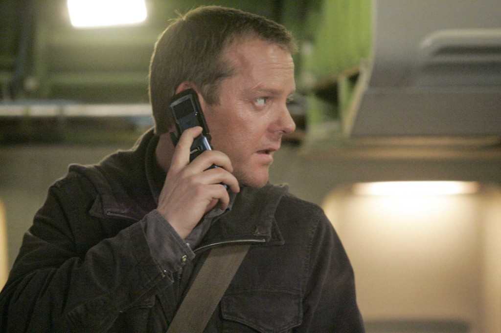 Jack Bauer boards a plane in 24 Season 5 Episode 20