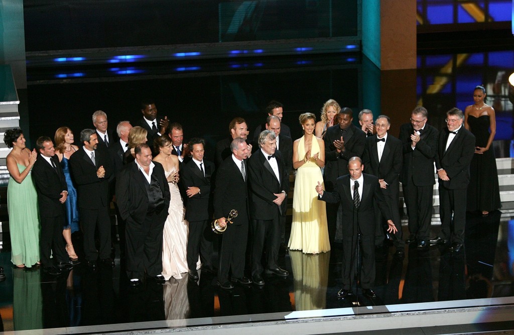 Cast of 24 Accepts Award for Outstanding Drama Series at 2006 Emmy Awards