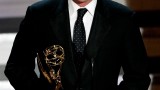 Kiefer Sutherland accepts award for Oustanding Lead Actor in a Drama Series at 2006 Emmys