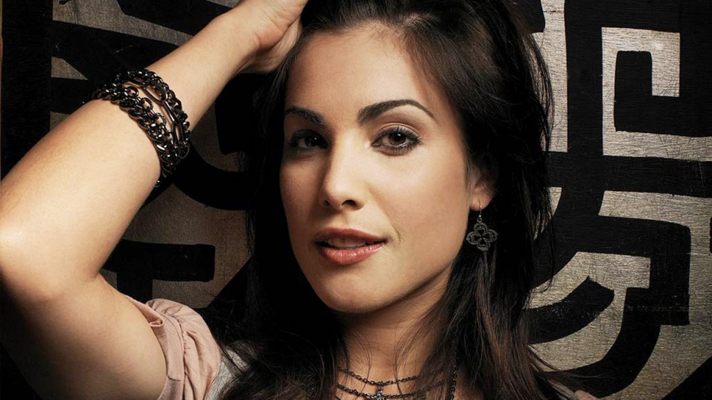 Carly Pope