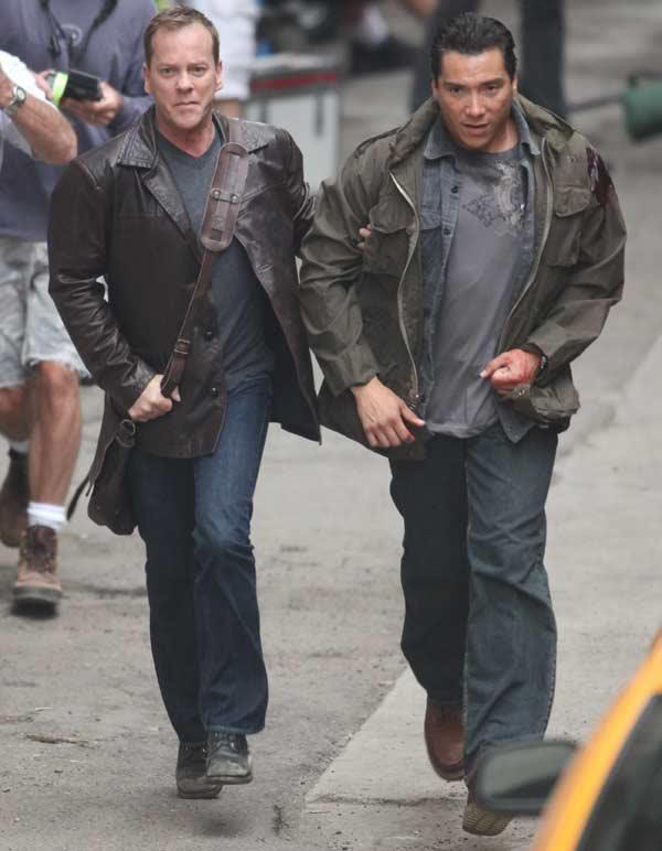 Kiefer Sutherland and Benito Martinez filming 24 Season 8 premiere