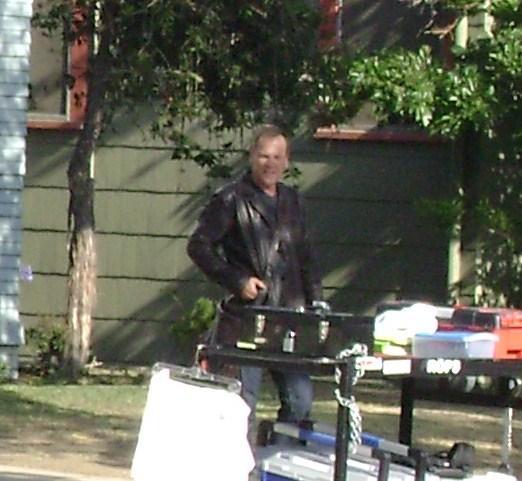 Kiefer Sutherland 24 Season 8 on location set pic