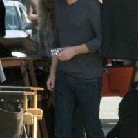 Kiefer Sutherland on location 24 Season 8 set picture