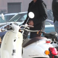 Kiefer Sutherland on location 24 Season 8 set picture