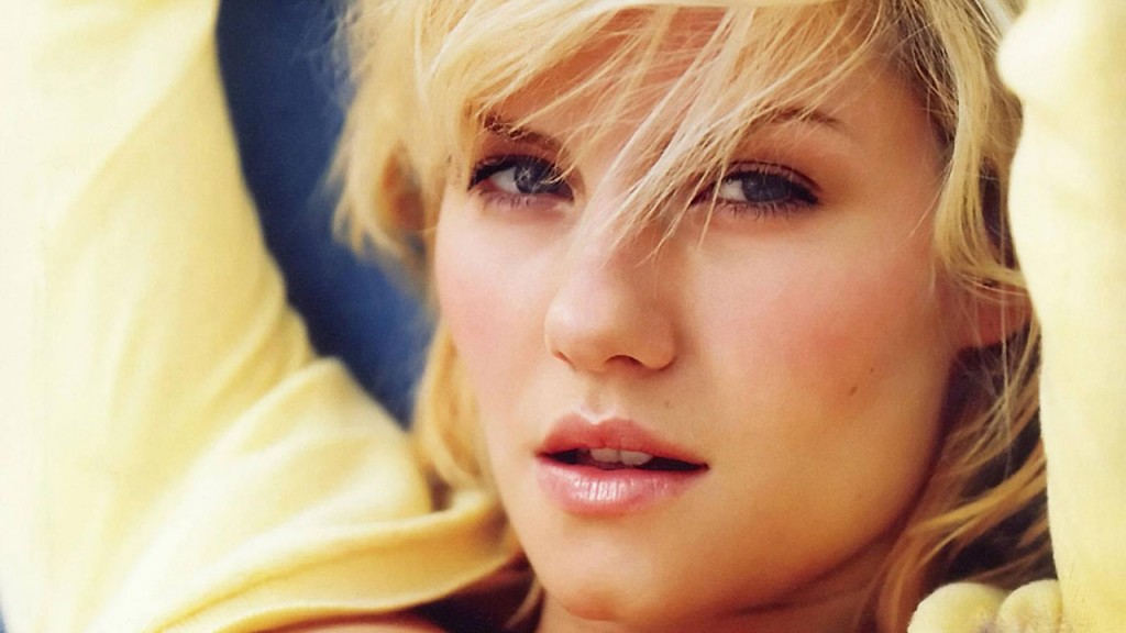 Elisha Cuthbert