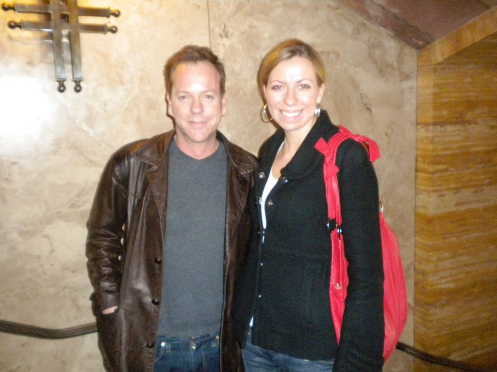 Kiefer Sutherland poses with fan