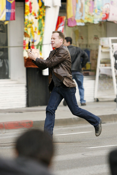 Jack Bauer Chases Dana Walsh with gun