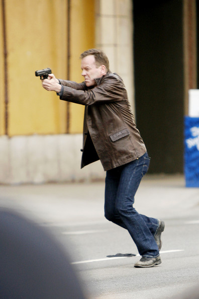 Jack Bauer Chases Dana Walsh with gun