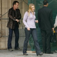 Kiefer Sutherland and Katee Sackhoff on 24 set