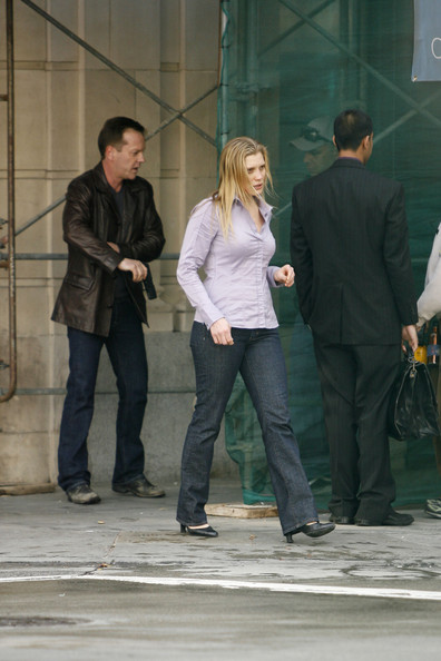 Kiefer Sutherland and Katee Sackhoff on 24 set