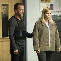 Kiefer Sutherland and Mare Winningham in 24 Season 8 Episode 11