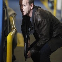Jack Bauer holding gun 24 Season 8 Episode 19