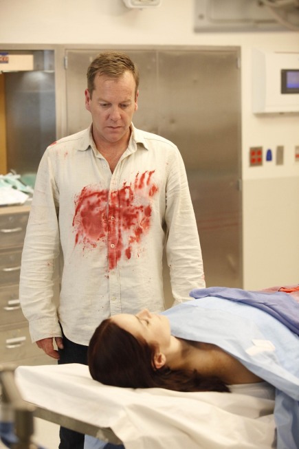 Jack Bauer watches over Renee Walker's corpse 24 Season 8 Episode 18