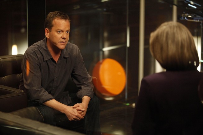 Jack Bauer meets with President Taylor at CTU 24 Season 8 Episode 18