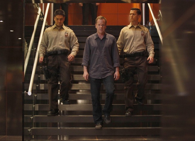 Jack Bauer escorted out of CTU 24 Season 8 Episode 18