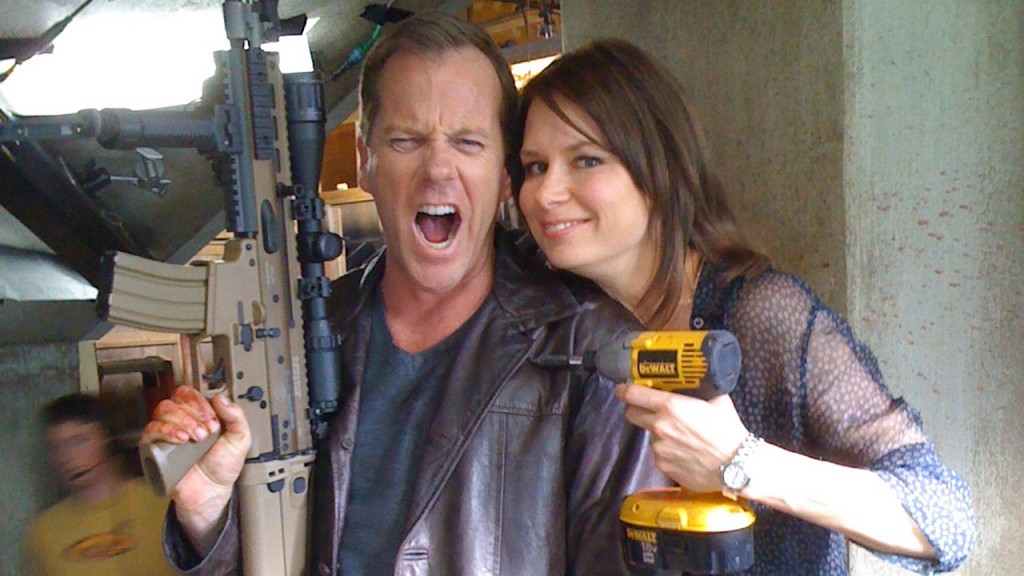 Kiefer Sutherland and Mary Lynn Rajskub goof around the set while filming the 24 Series Finale