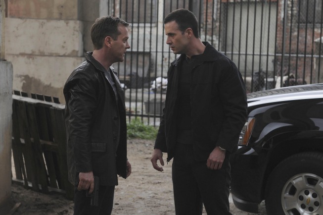 Jack Bauer confronts Cole Ortiz 24 Season 8 episode 20