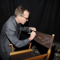 Kiefer Sutherland signs chair at 24 Series Finale Party