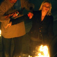 Elisha Cuthbert filming 24 Season 7 finale, Kim Bauer on fire