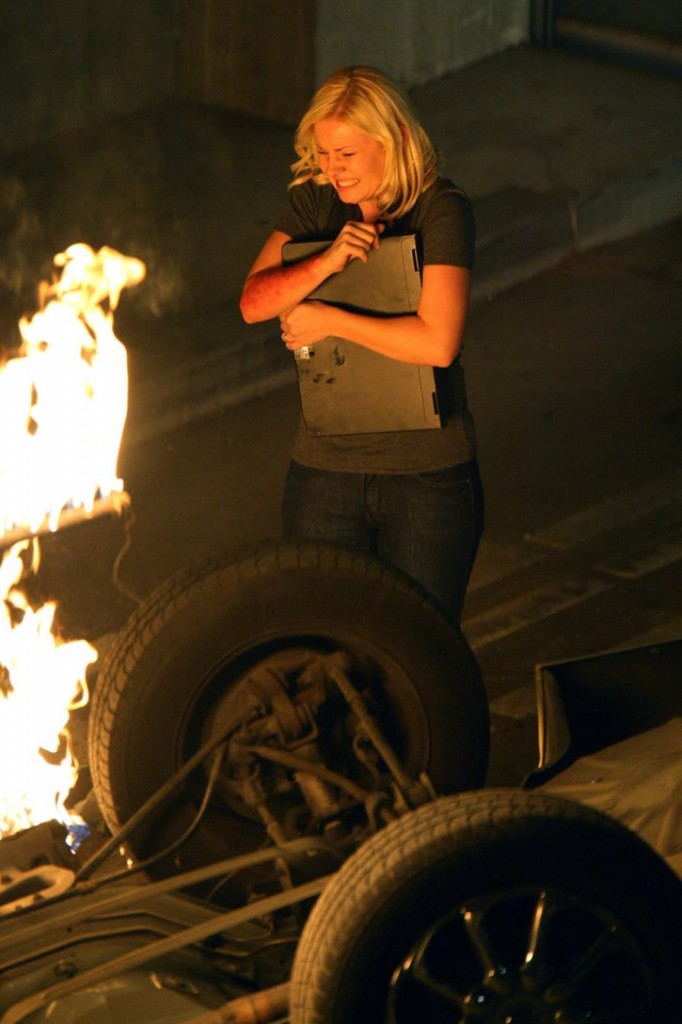 Elisha Cuthbert filming 24 Season 7 finale, Kim Bauer on fire