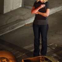 Elisha Cuthbert filming 24 Season 7 finale, Kim Bauer on fire